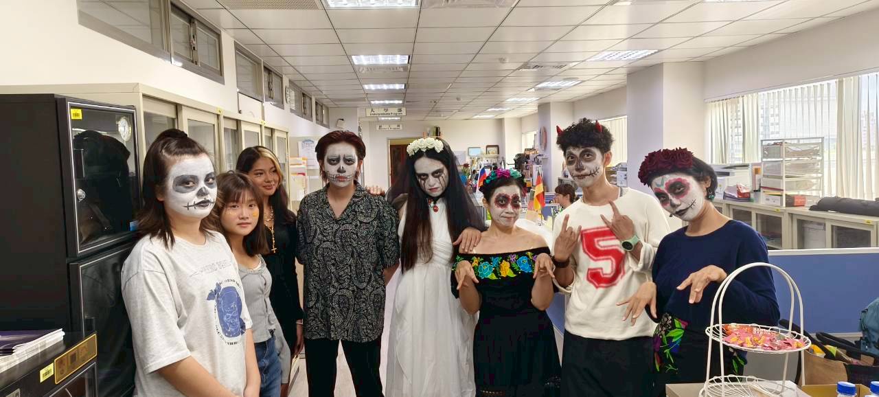 歐語系西文組搞鬼歡慶墨西哥亡靈節